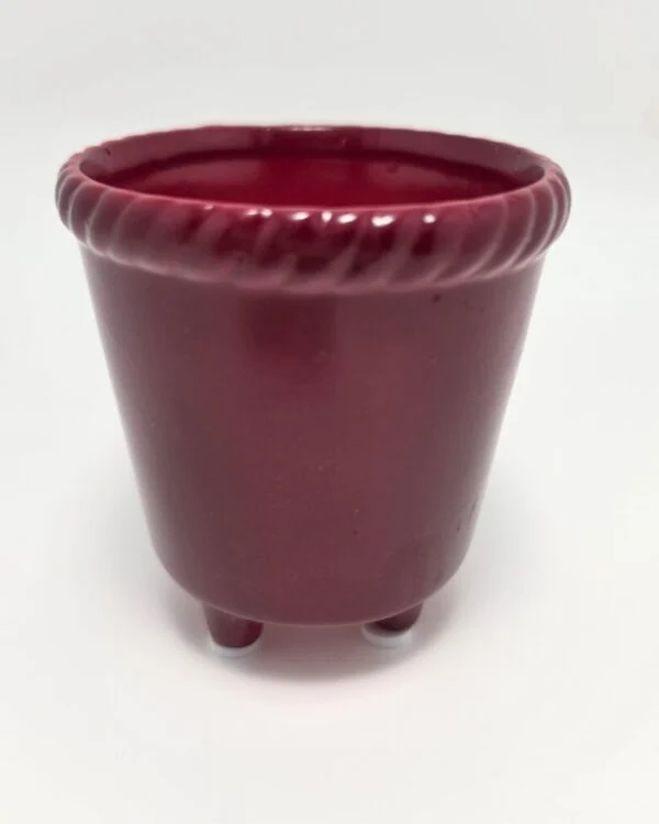 Cache pot sur pieds – Image 1